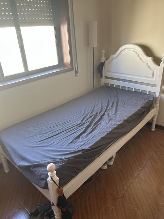 Cama solteiro + colchao