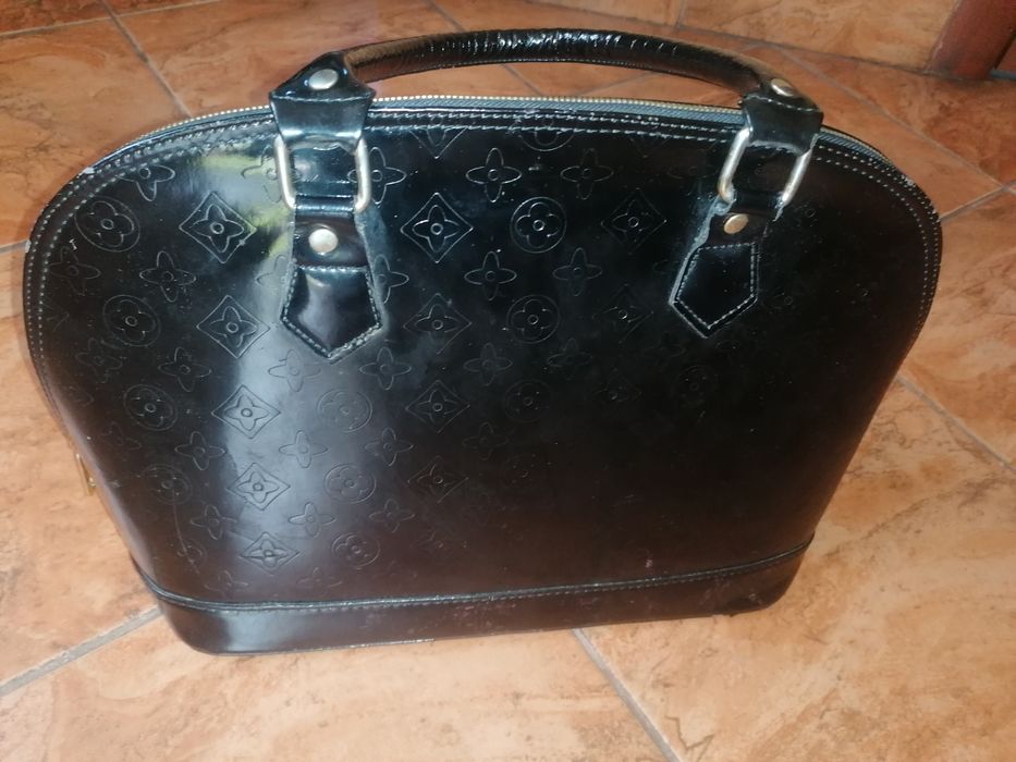 Сумка лакована в гарному стані