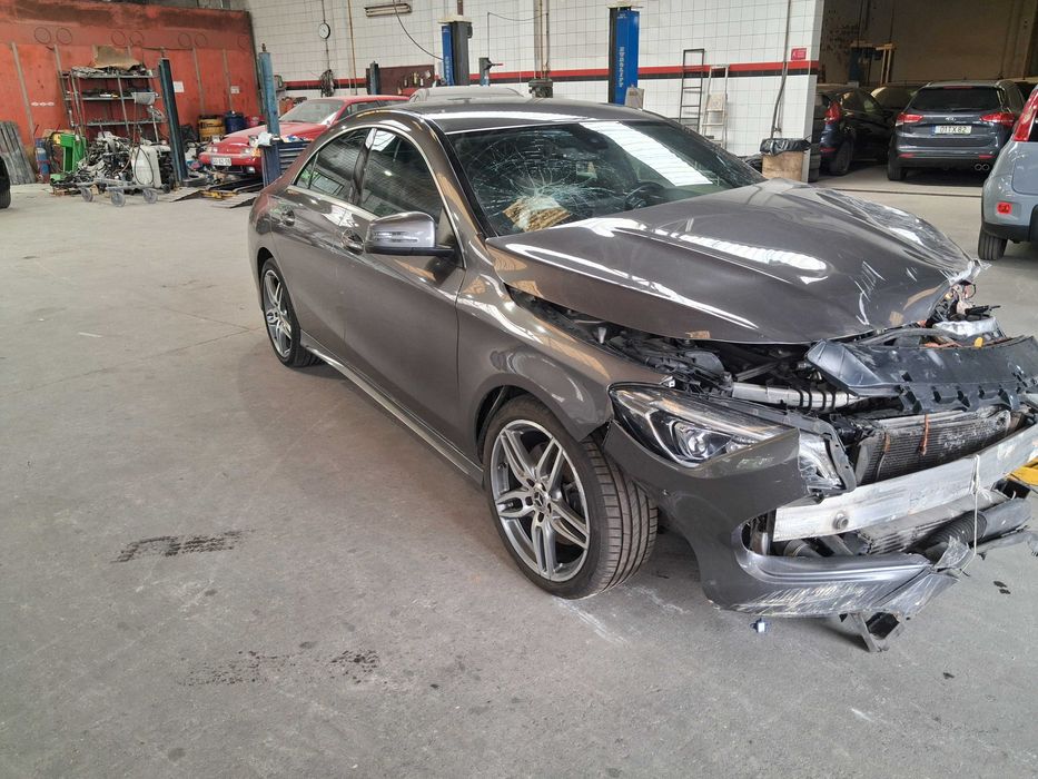 Salvado Mercedes-Benz CLA 220 Cdi de 2018