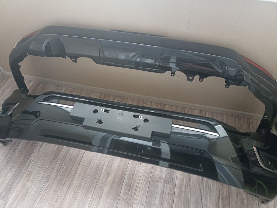Продам задний бампер Toyota Land Cruiser300