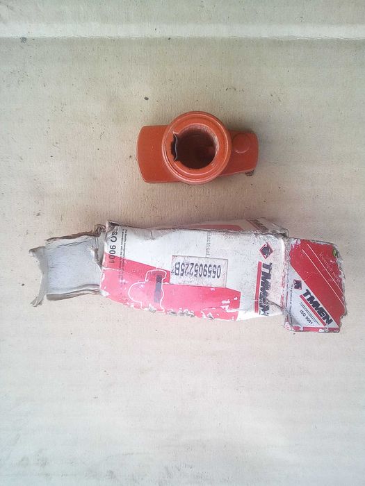 Бегунок распределителя зажигания.