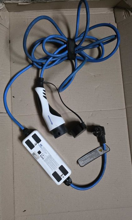 Зарядное устройство Hyundai KONA ELECTRIC