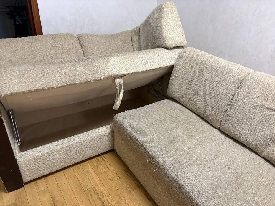 Продам диван дешево