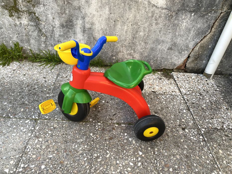 Triciclo de Criança Pequena