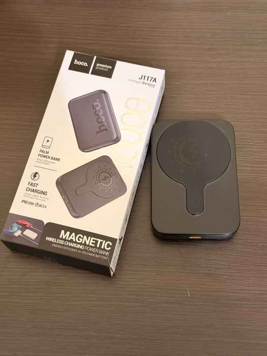 Павер Банк  Hoco 10 000mah 20w Magsafe