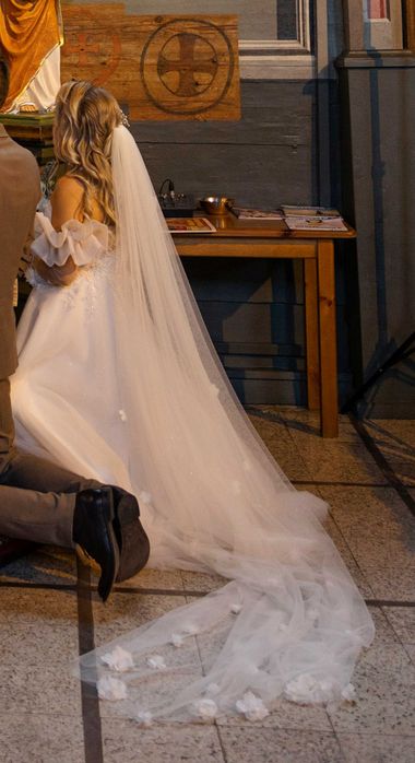 Piękna suknia ślubna