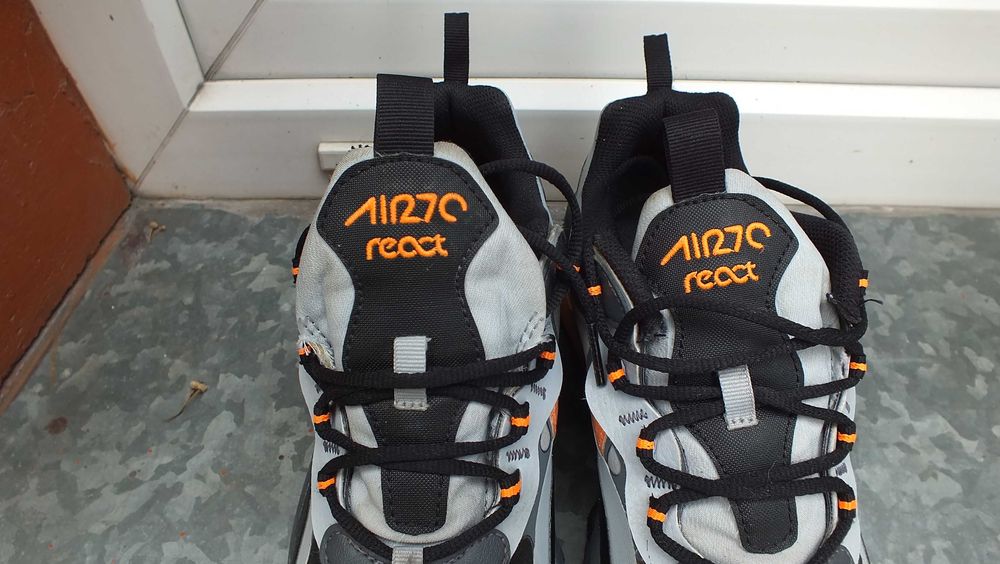 Super buty sportowe marki Nike Air 270 react w roz 39