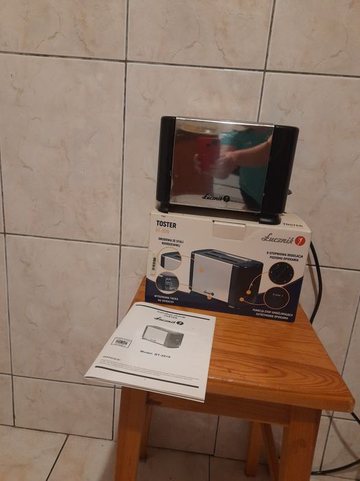 Toster firmy Łucznik Bt-2019