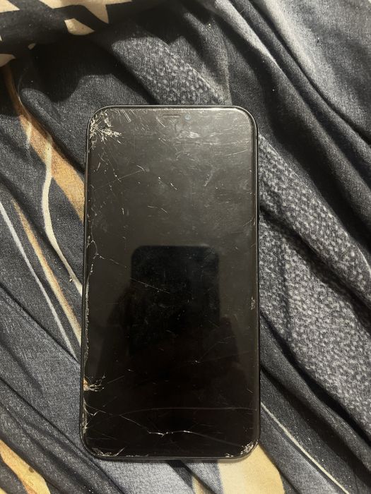 Iphone 11 uszkodzony