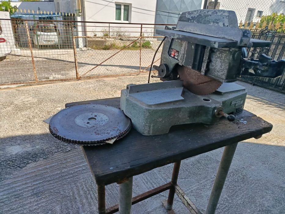 Maquina cortar alumínio