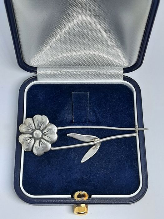 Broszka ze srebra, srebro 925