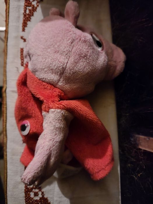 Pacynka śliczna Świnka Peppa w czerwonej sukience