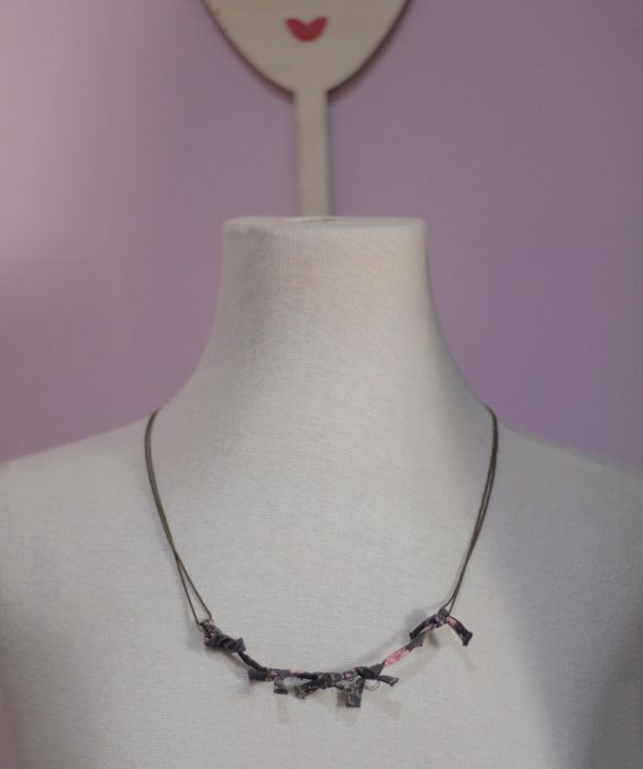 Bijuteria e bolsas desde...