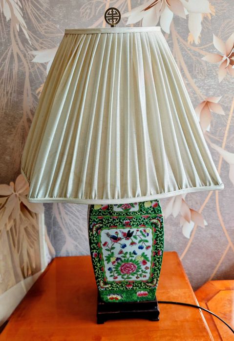 Lampa stołowa Karolina Lehman – ręcznie dekorowana porcelana, Pekin