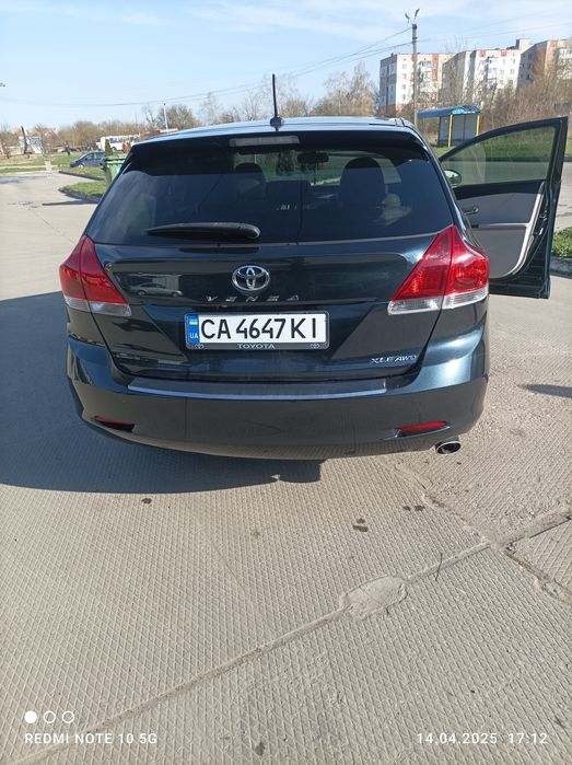 Продам Toyota Venza