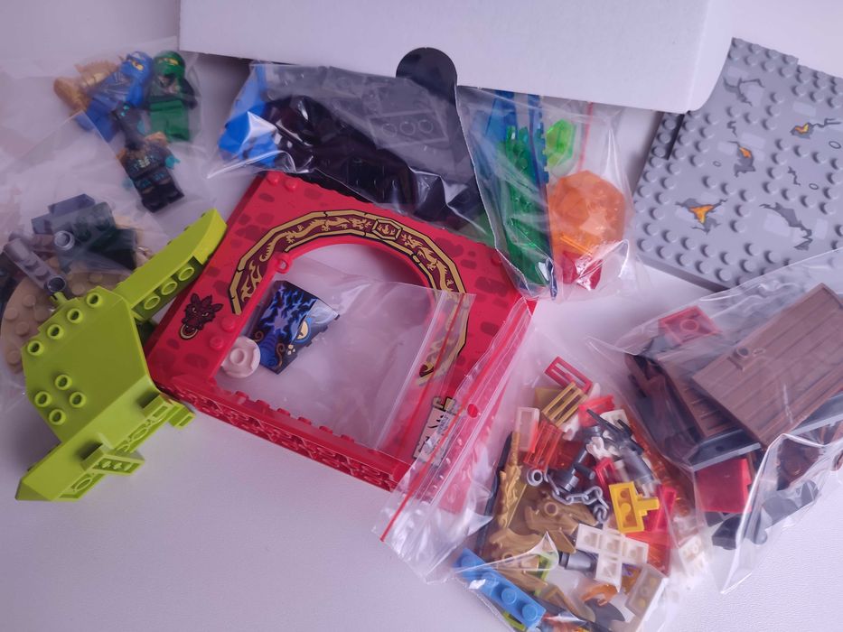 LEGO Juniors 10725 - Zaginiona świątynia - Komplet klocków