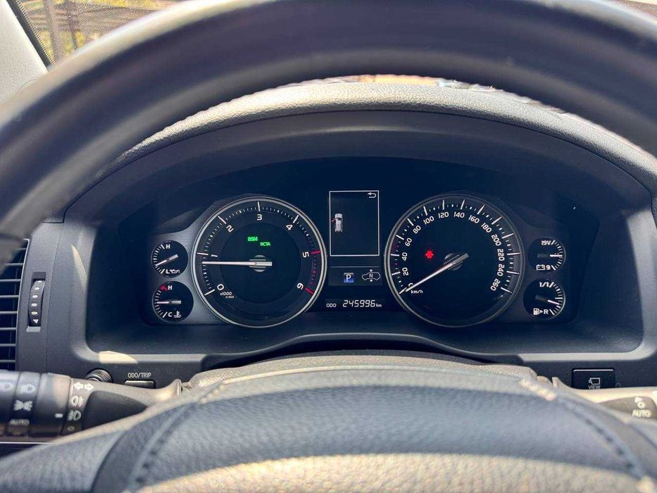 Toyota Land Cruiser 200