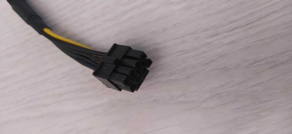 Кабель модульный для блока питания 8pin-3 sata