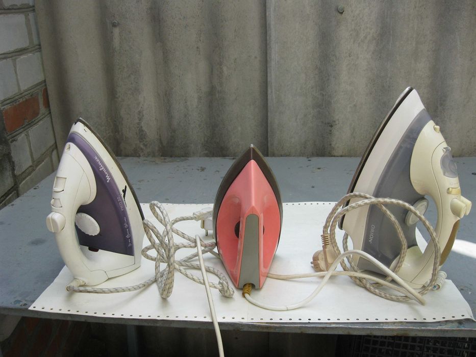 Продам утюг разный
