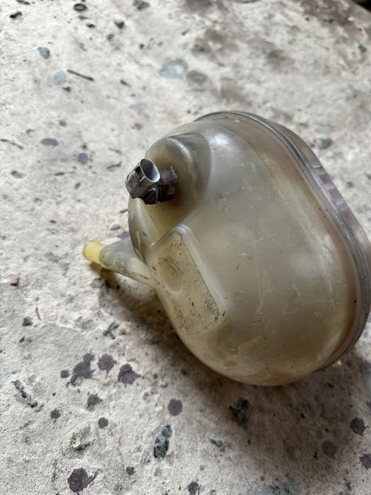 бачок охолоджучої рідини опель фронтера б 2.2 д