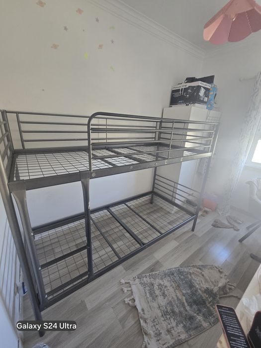Cama beliche  de ferro