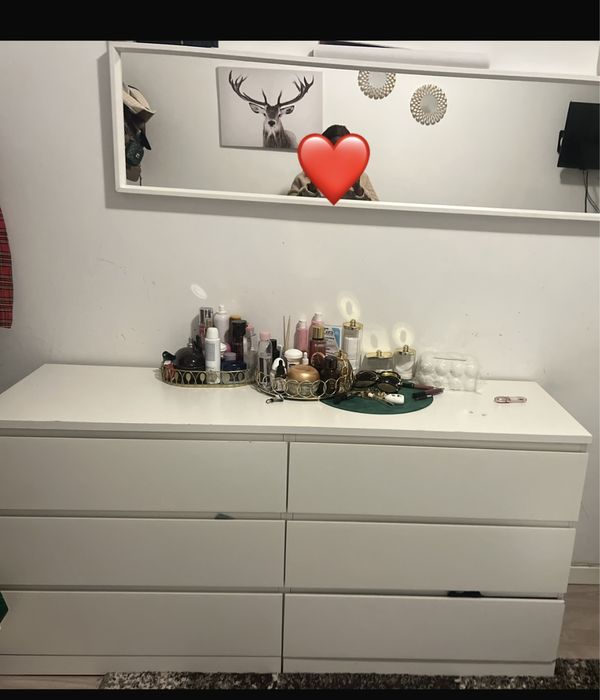 Comoda com espelho simi novo