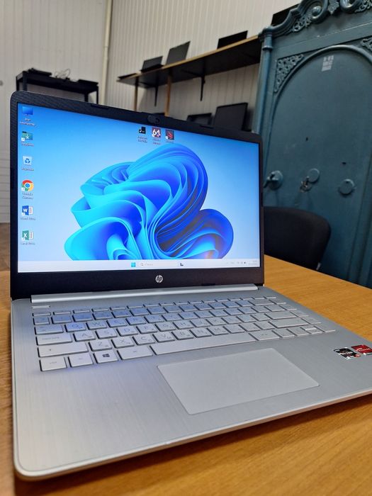 HP 14s-fq0053no HexaCore AMD Ryzen 5 4500U DDR4 16Gb SSD 512Gb