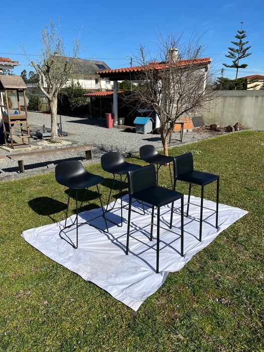 Cadeiras novas preta
