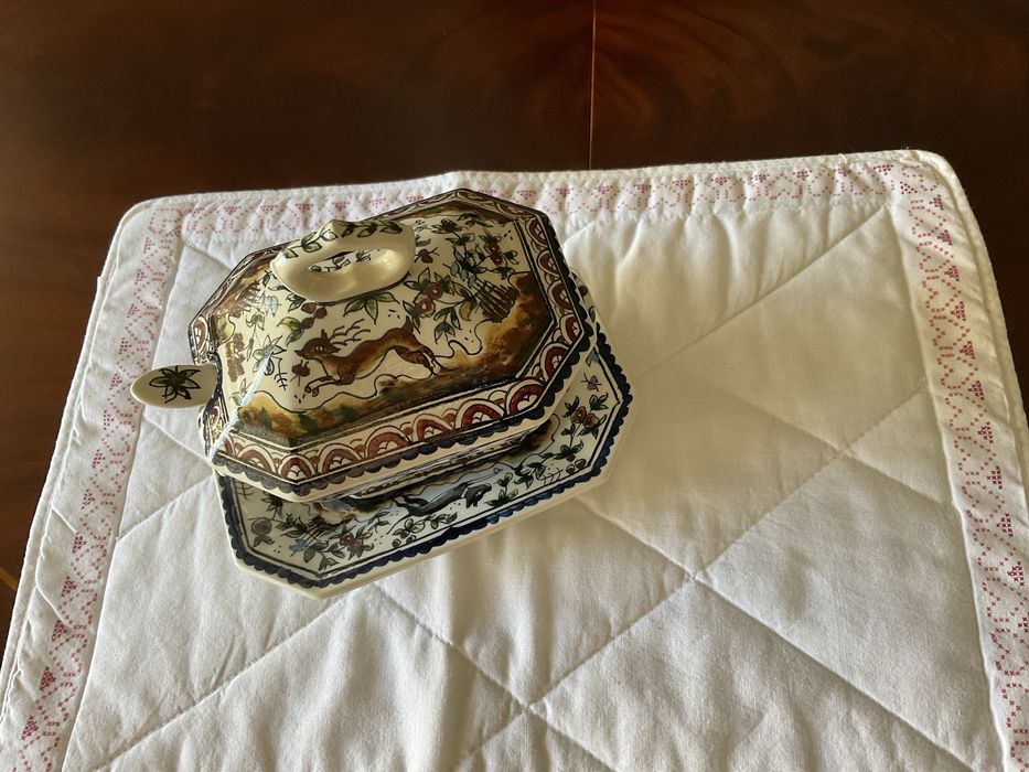 Pequena terrina decorativa