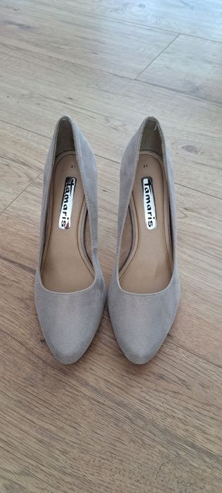 Beżowe buty na obcasie Tamaris, rozmiar. 41