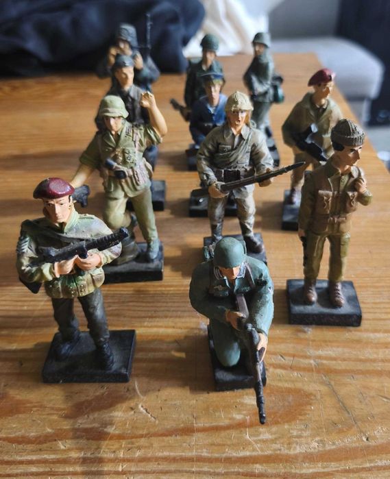 Żołnierze XX wieku- kolekcja 11 figurek