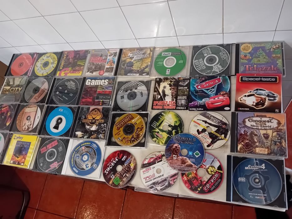 Conjunto de 33 Jogos Pc/Cds Rom Diversos