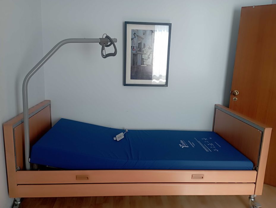 Cama articulada nova