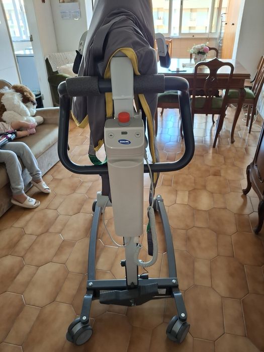 Grua de transferência Invacare