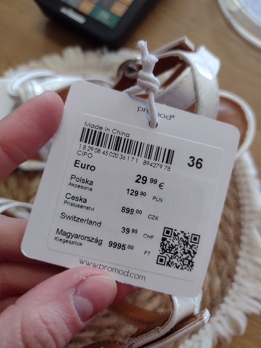 Damskie sandałki na obcasie Promod r.36 biały