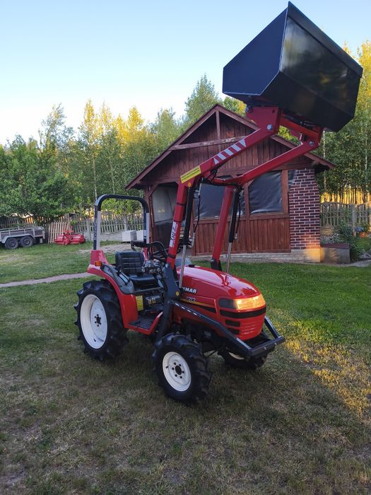 Mini traktorek Yanmar Af170 z Ładowaczem czołowym