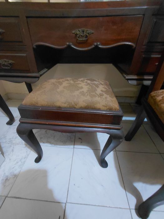 Conjunto Mobília de Quarto Antiga / Clássica (Estilo D. João V) — Corroios