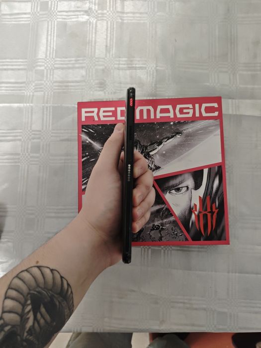 Red magic 5s(игровой телефон)