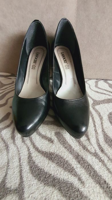 Czółenka Lasocki czarne r.37