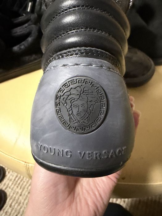 Versace взуття боти туфлі 34 та dsquared 35