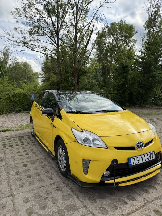 Toyota  Prius 30.