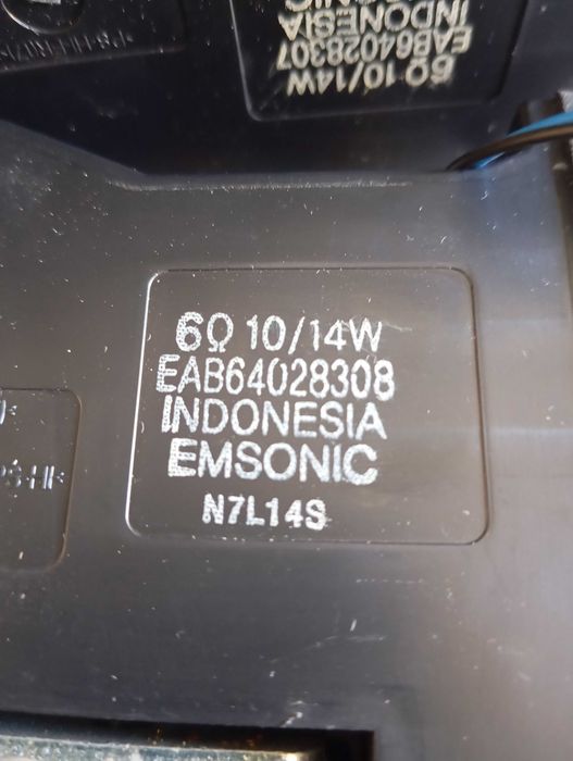 Colunas tv lg 65UJ630V,