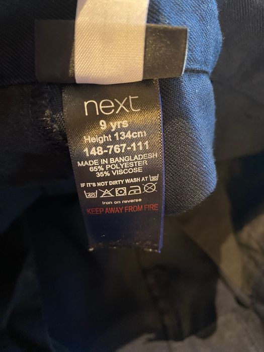 Krótkie spodenki garniturowe 134 Next