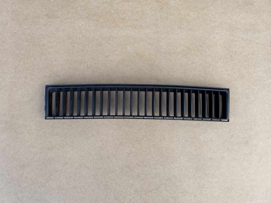 Решітка бампера Skoda Fabia 1 2000-2004 / 2004-2007