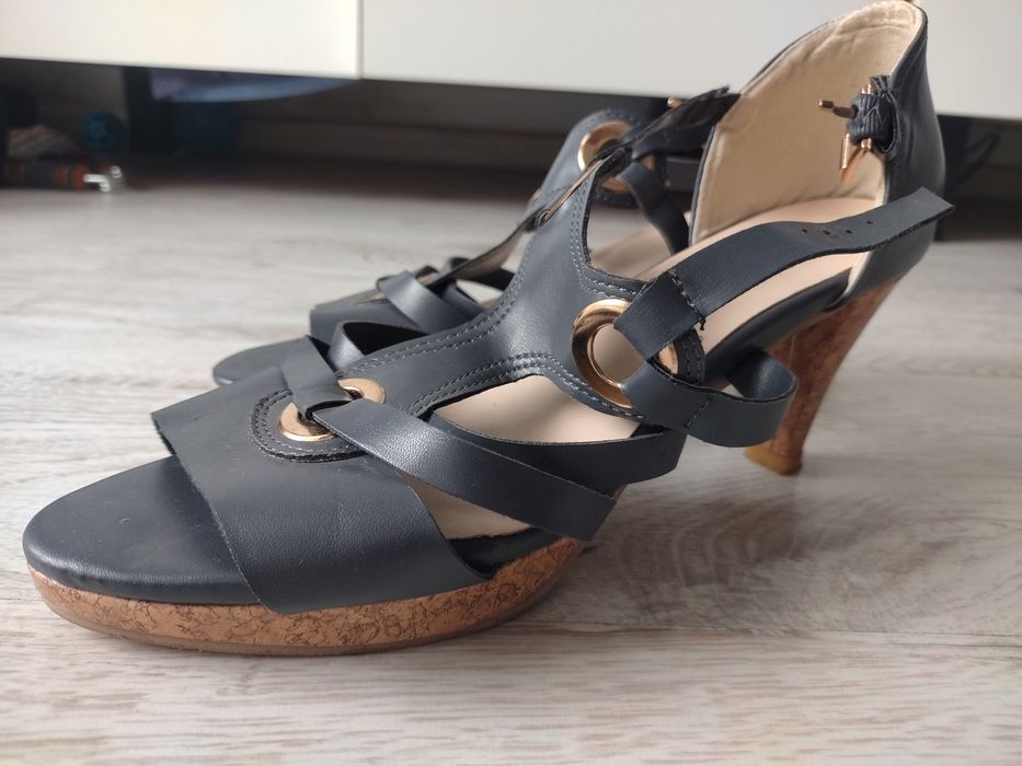 Buty damskie letnie maly obcas 39