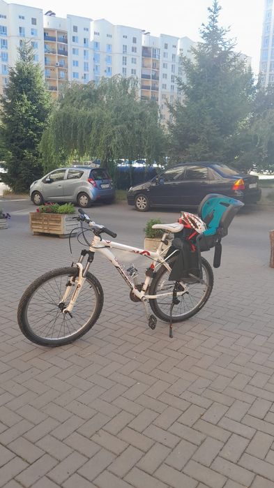 Дитяче крісло сидіння на велосипед Britax Romer