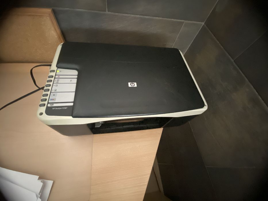 Impressora HP + 3 tinteiros