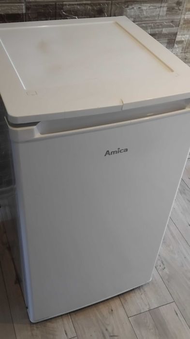Mała lodówka Amica