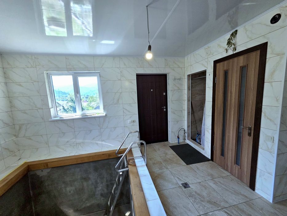 Унікальна пропозиція в Сколе: будинок з басейном і сауною!!!