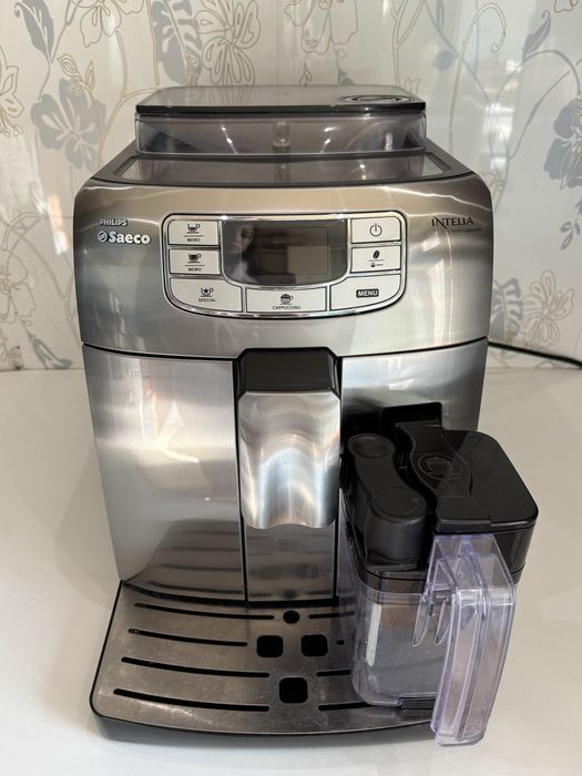 Кавоварка Saeco Intelia One Touch Cappuccino